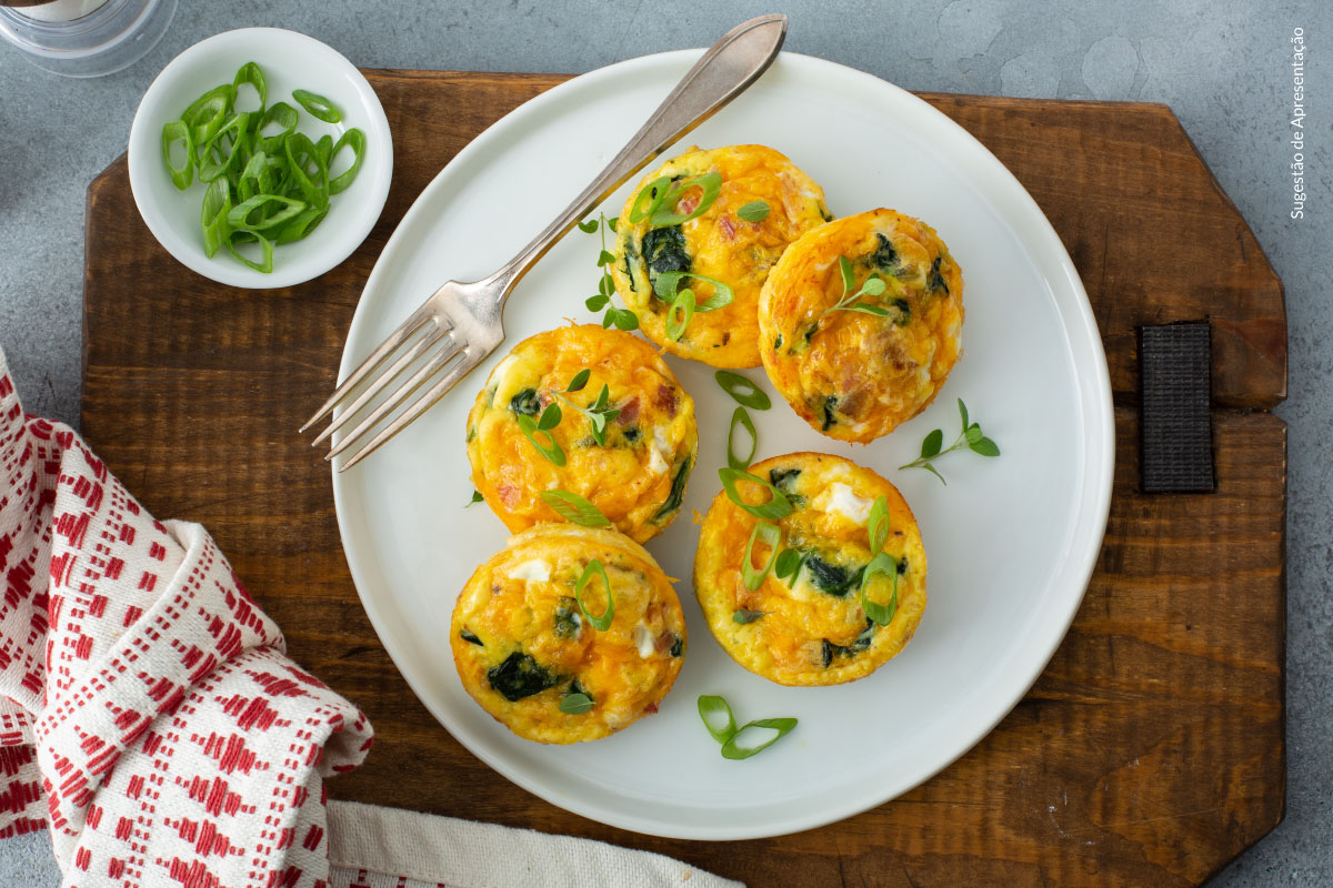 Mini Omeletes de Queijo Fresco e Legumes Verdes